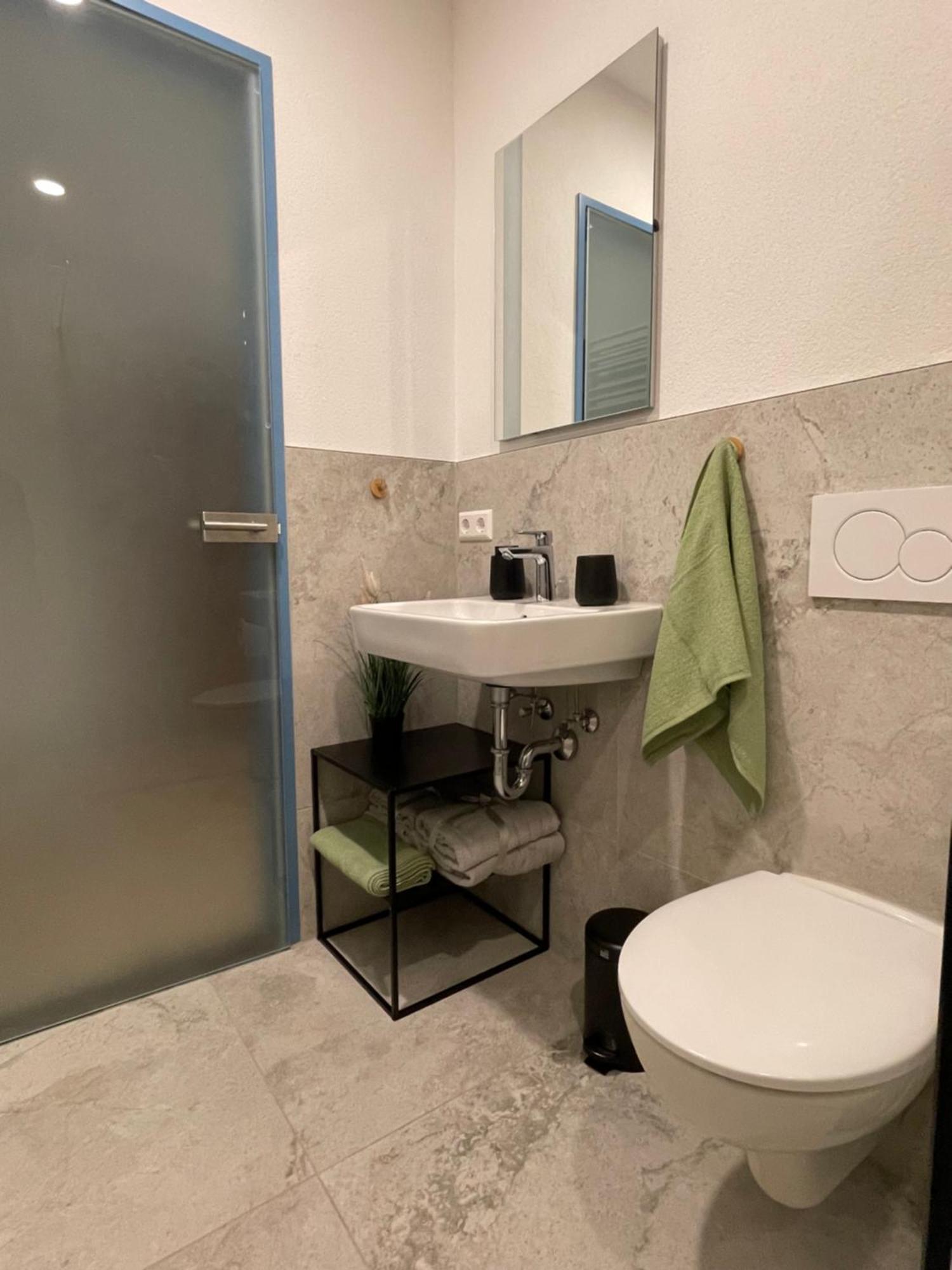 Wunderschoenes Apartment Am Schloessle Zentrum プフォルツハイム エクステリア 写真