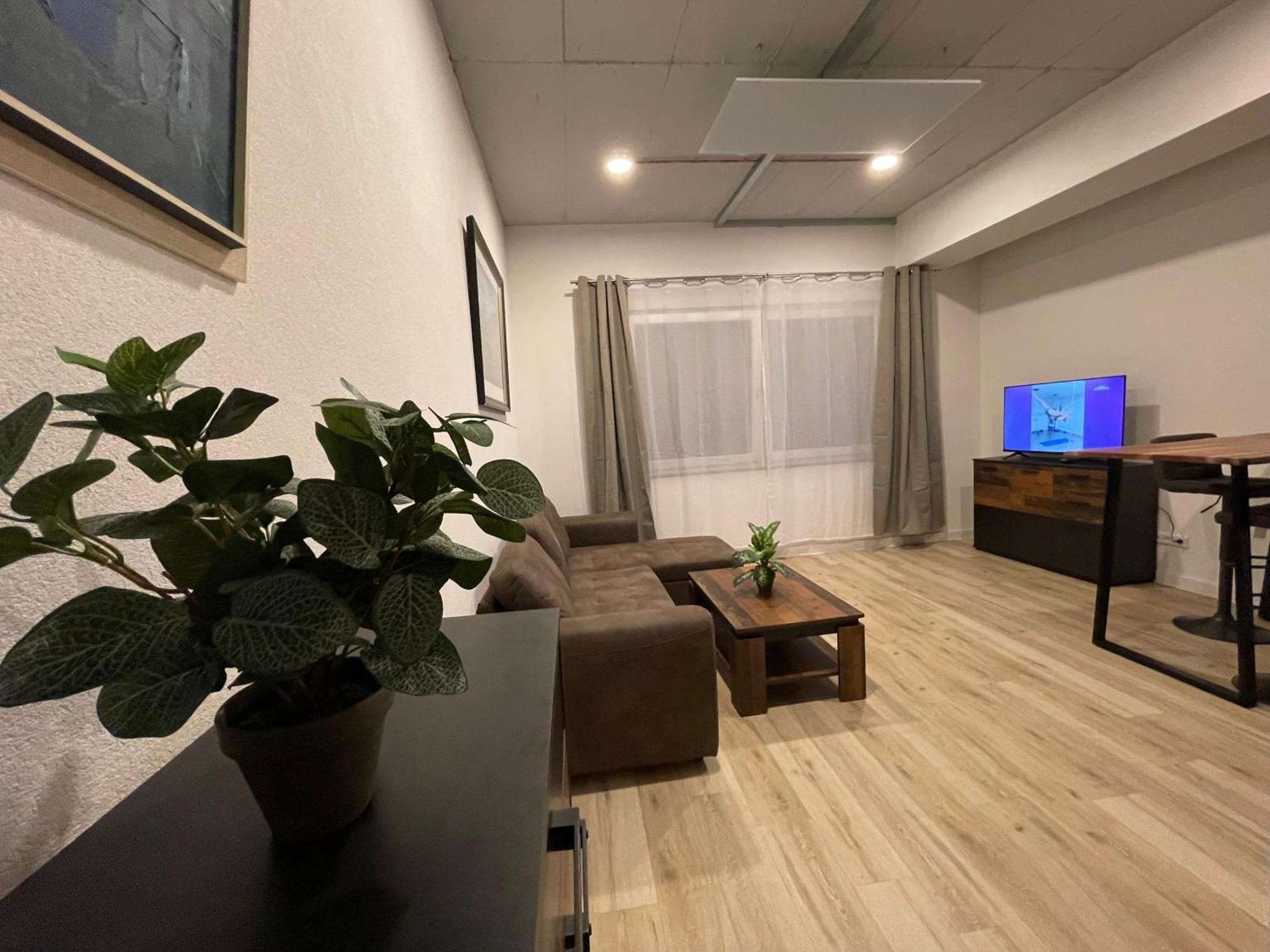 Wunderschoenes Apartment Am Schloessle Zentrum プフォルツハイム エクステリア 写真