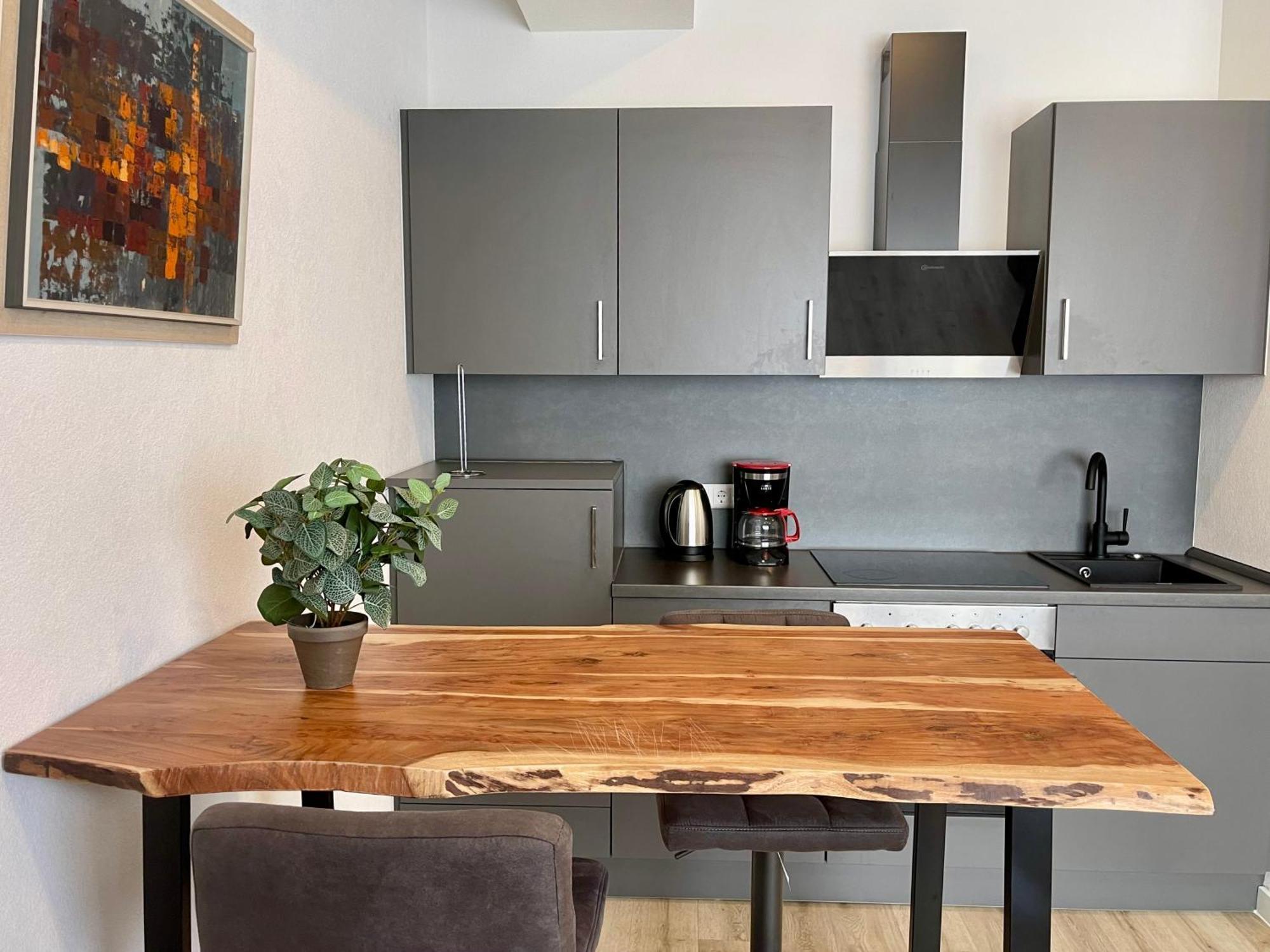 Wunderschoenes Apartment Am Schloessle Zentrum プフォルツハイム エクステリア 写真